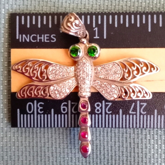 BALI LEGACY RUSSIAN DIOPSIDE, MULTI-GEM DRAGONFLY PENDENT - Picture 4 of 7